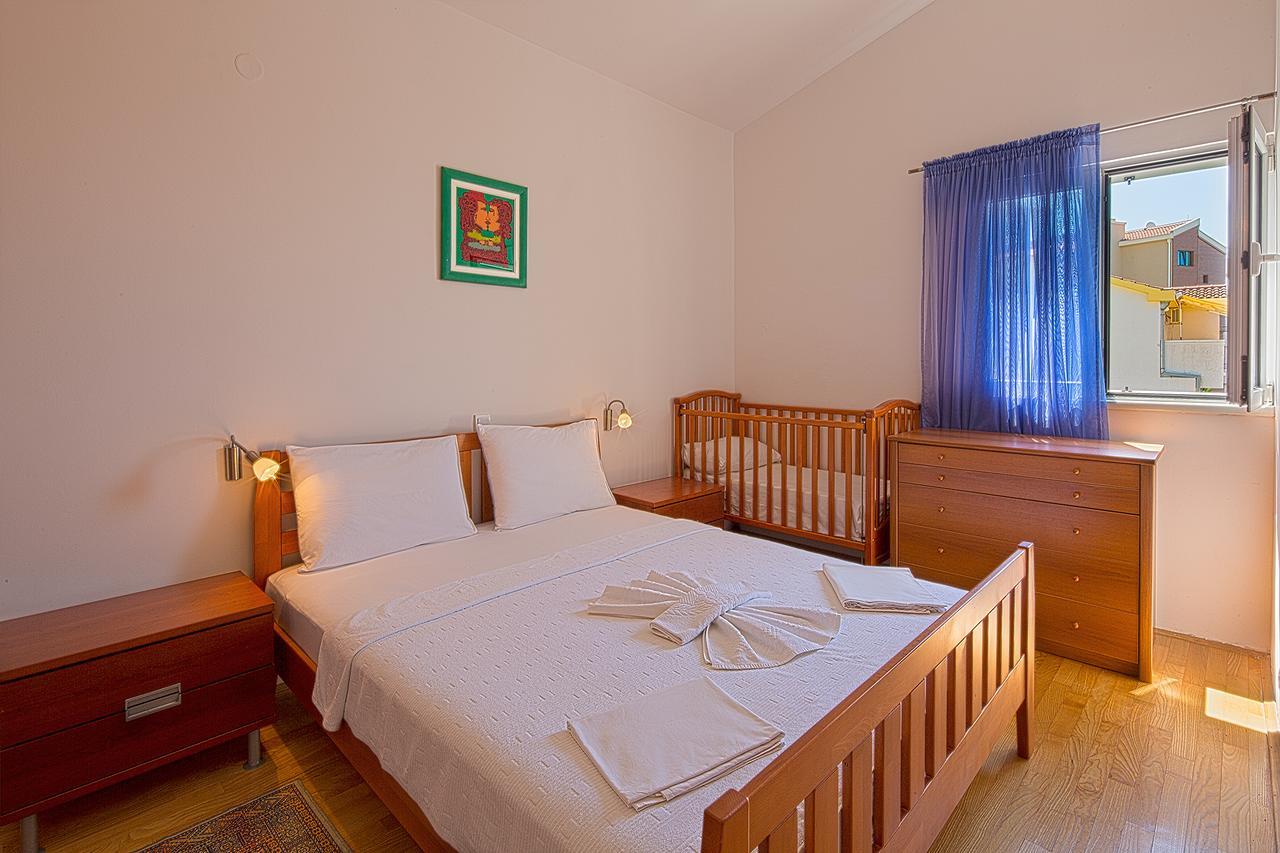 Apartment Ivanovic Family เบชิชิ ภายนอก รูปภาพ