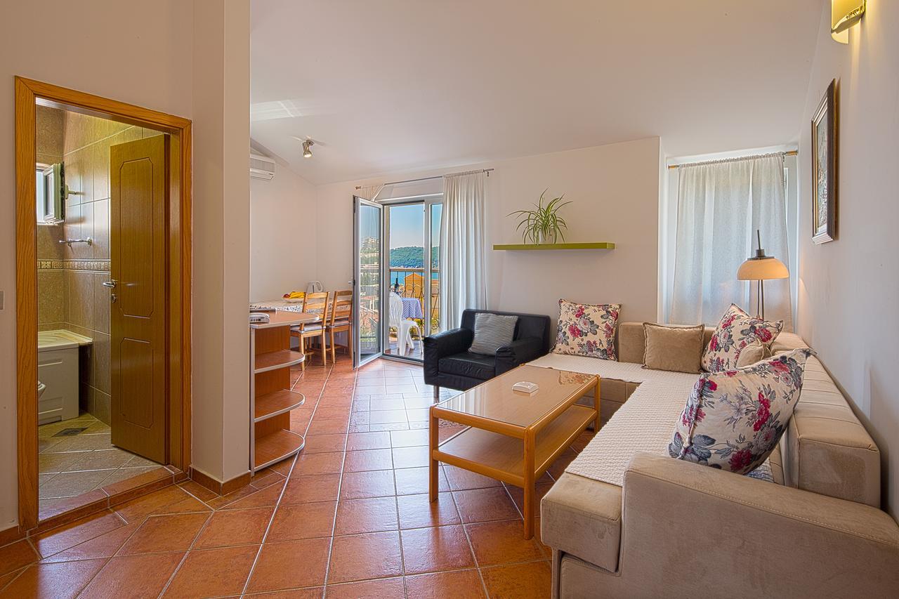 Apartment Ivanovic Family เบชิชิ ภายนอก รูปภาพ